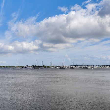 Villa Waterfront Stuart Oasis With Hot Tub And Dock! Exterior foto